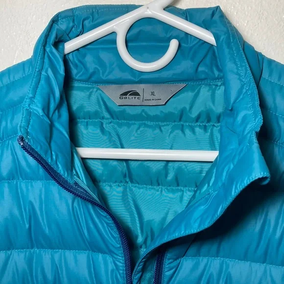 Women's Teal Puffer Jacket - Picture 13 of 15